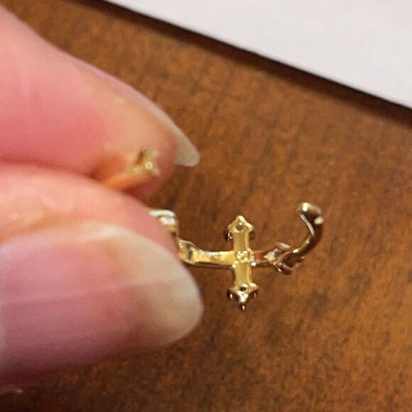 New Sterling silver 14k plated cubic zirconia cross earrings - Picture 5 of 5